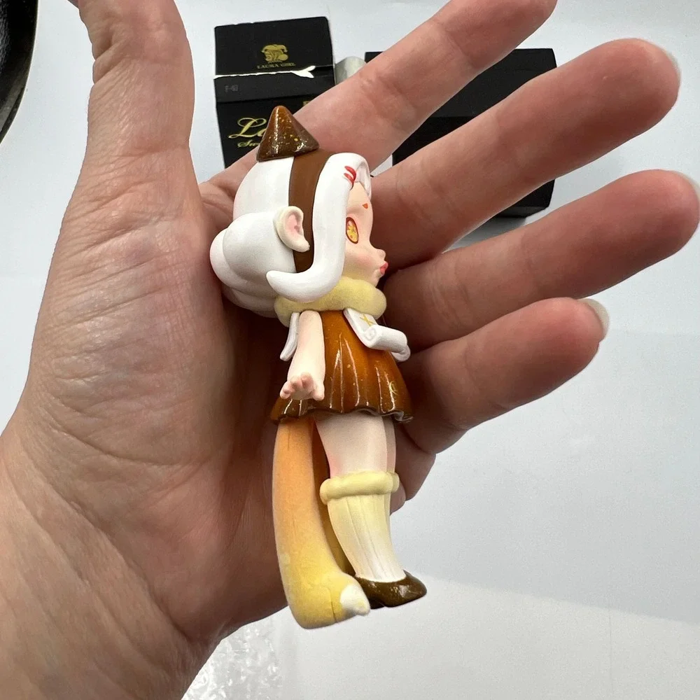 TOYCITY Laura Sweet Monster The Bee Can Luli the Cat Figure Confirmed Blind Box